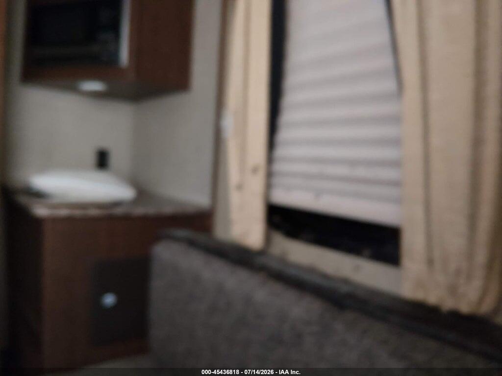 4YDT32B25H7202010 2017 KEYSTONE RV OTHER photo no. 8