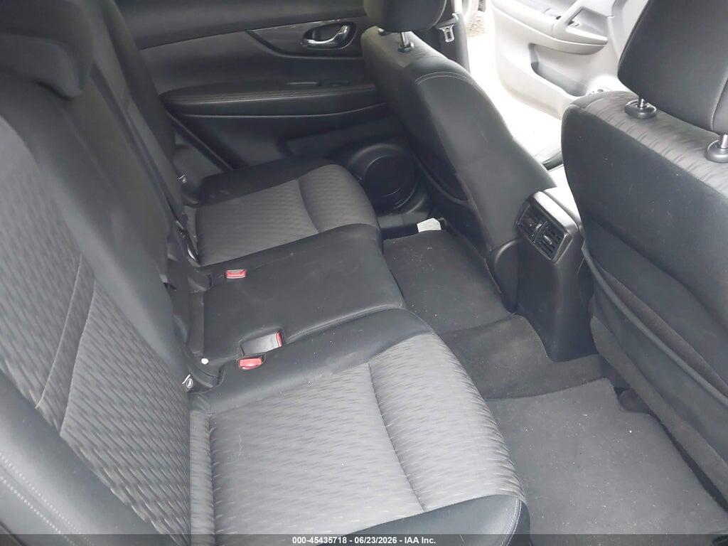 JN8AT2MV2HW008420 2017 NISSAN ROGUE photo no. 8
