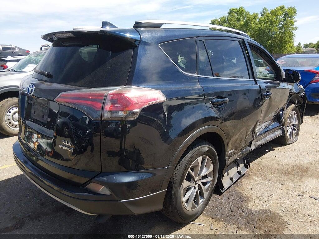 JTMRJREV3HD085546 2017 TOYOTA RAV4 HYBRID photo no. 4