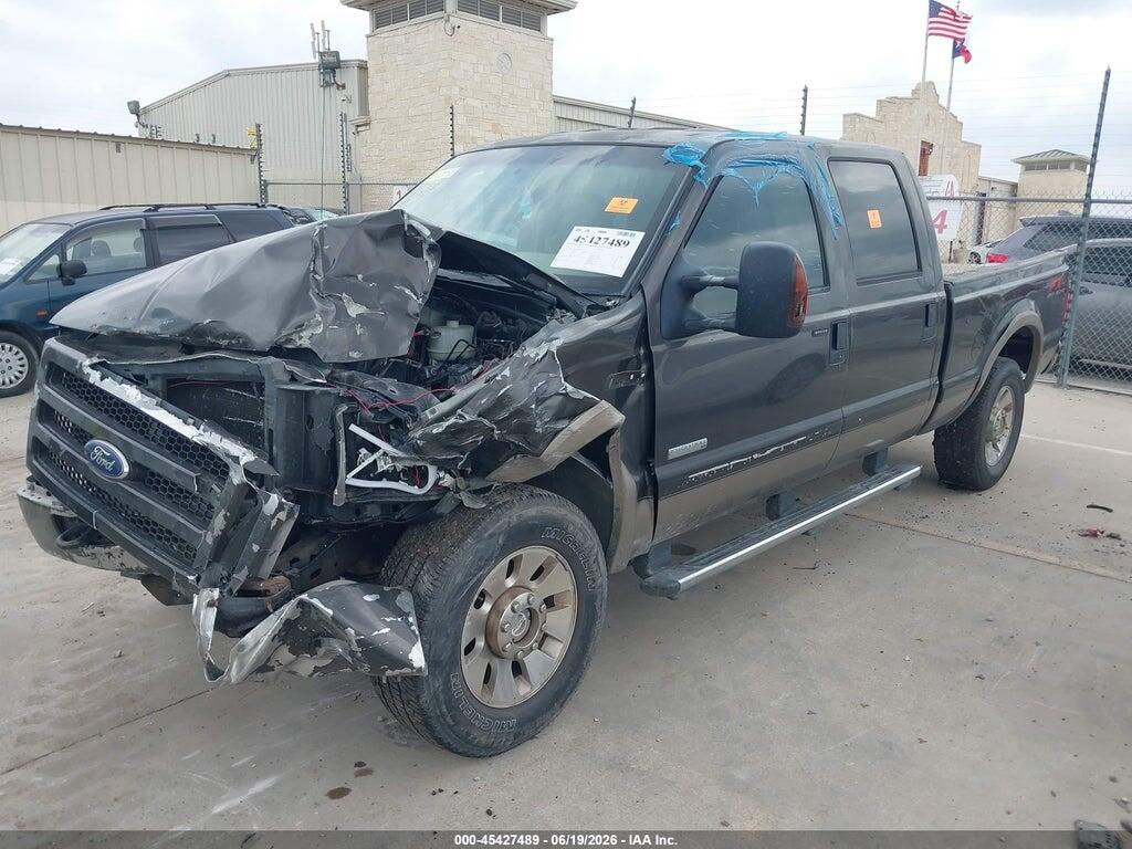 1FTSW21P75EB11993 2005 FORD F-250 photo no. 2