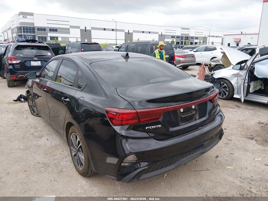 3KPF24AD3RE827640 2024 KIA FORTE photo no. 3