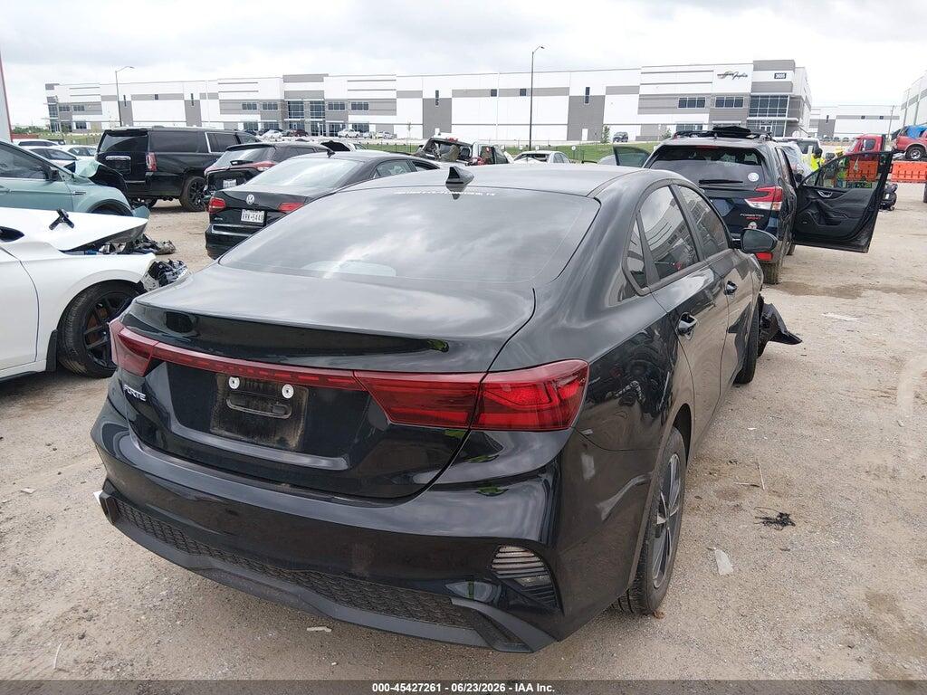 3KPF24AD3RE827640 2024 KIA FORTE photo no. 4