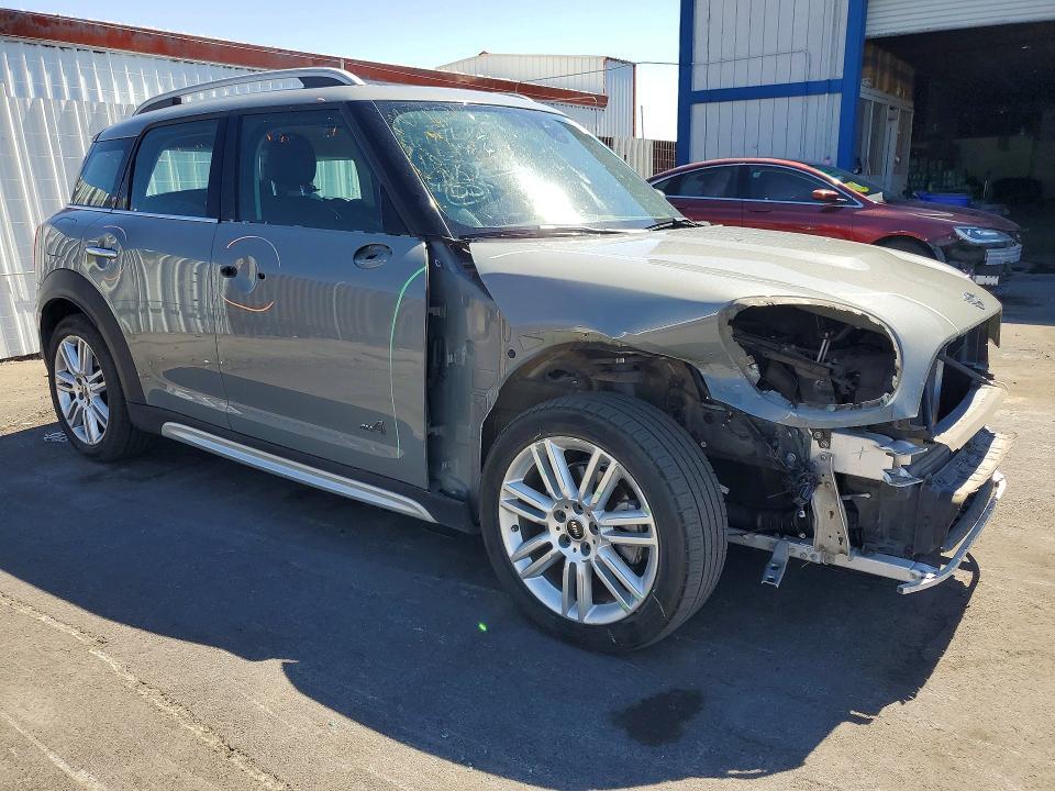2022 MINI COOPER COUNTRYMAN ALL4 — Фото 4 из 13