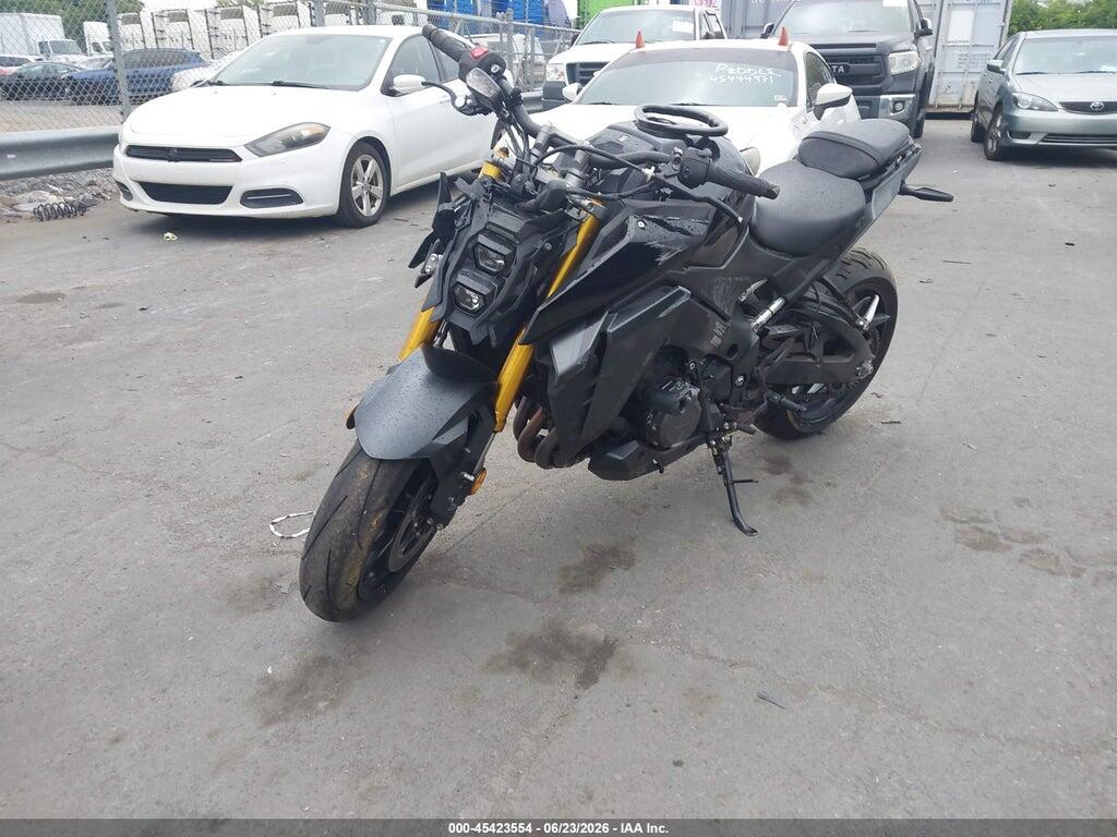 JS1EK11B6P7100220 2023 SUZUKI GSX-S1000 photo no. 2