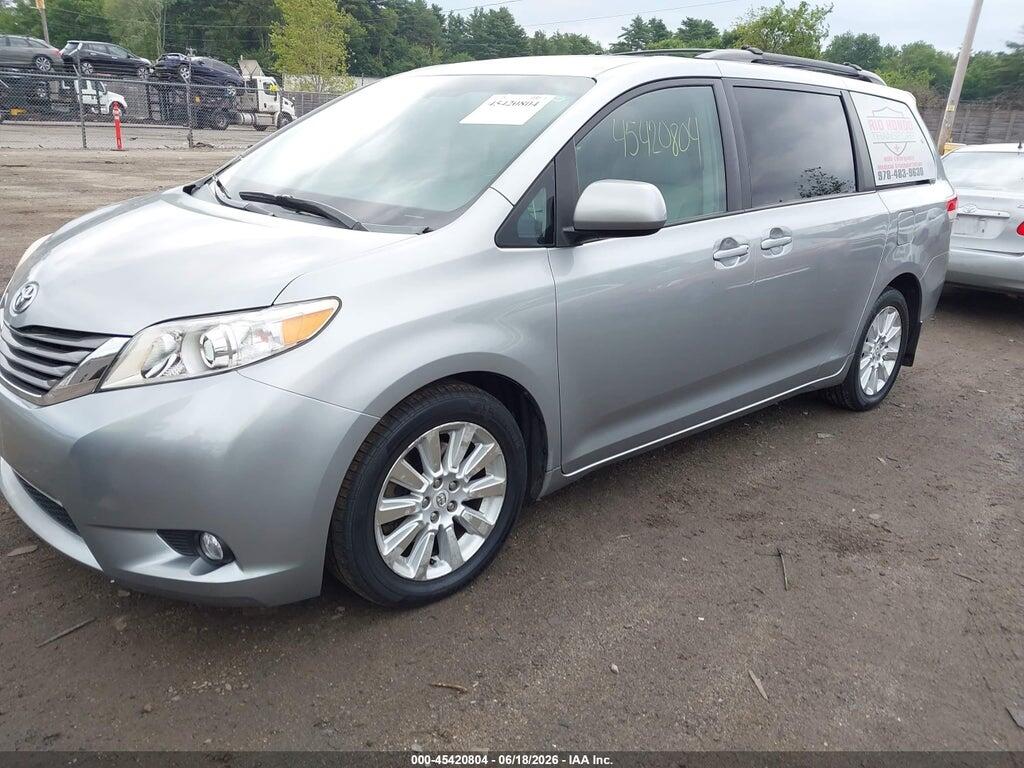 5TDDK3DC1BS012174 2011 TOYOTA SIENNA photo no. 2