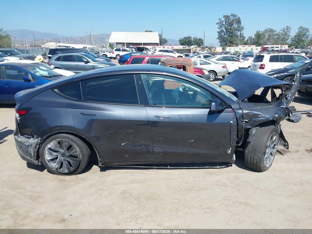 7SAYGDED7RF180287 2024 TESLA MODEL Y photo no. 12