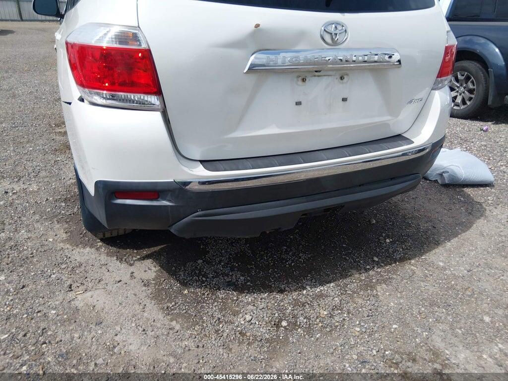 5TDBK3EH1BS049923 2011 TOYOTA HIGHLANDER photo no. 6
