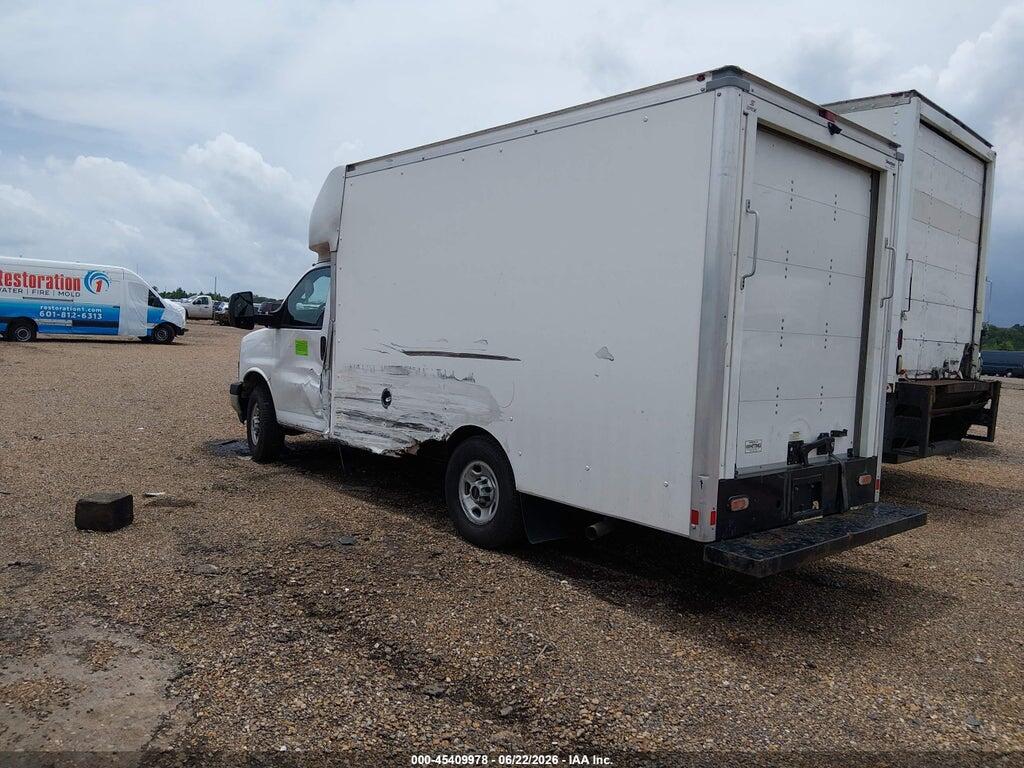 1GD07RF72N1231144 2022 GMC SAVANA CUTAWAY photo no. 3