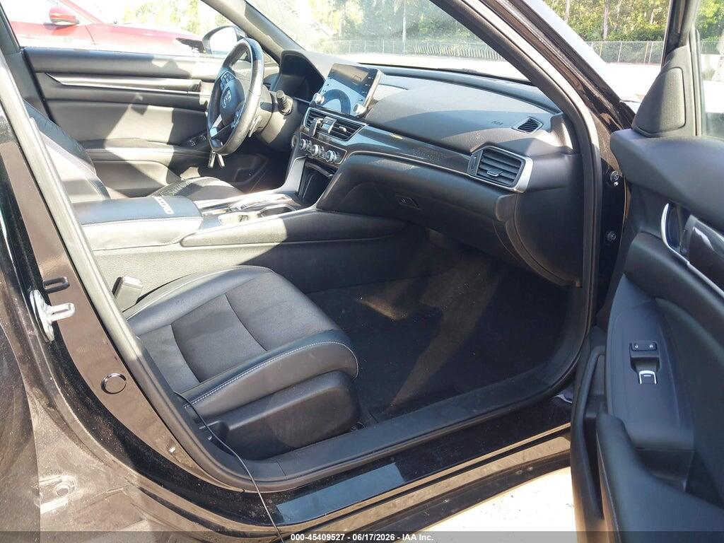 1HGCV2F30JA010746 2018 HONDA ACCORD photo no. 5