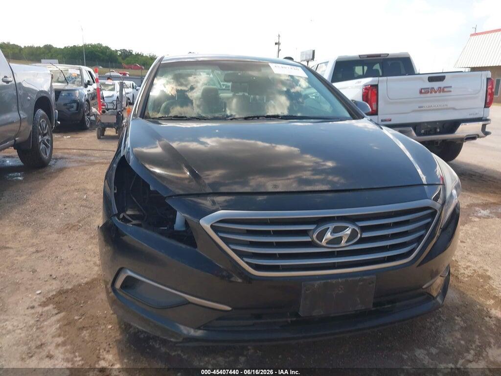 5NPE24AF3HH582801 2017 HYUNDAI SONATA photo no. 12