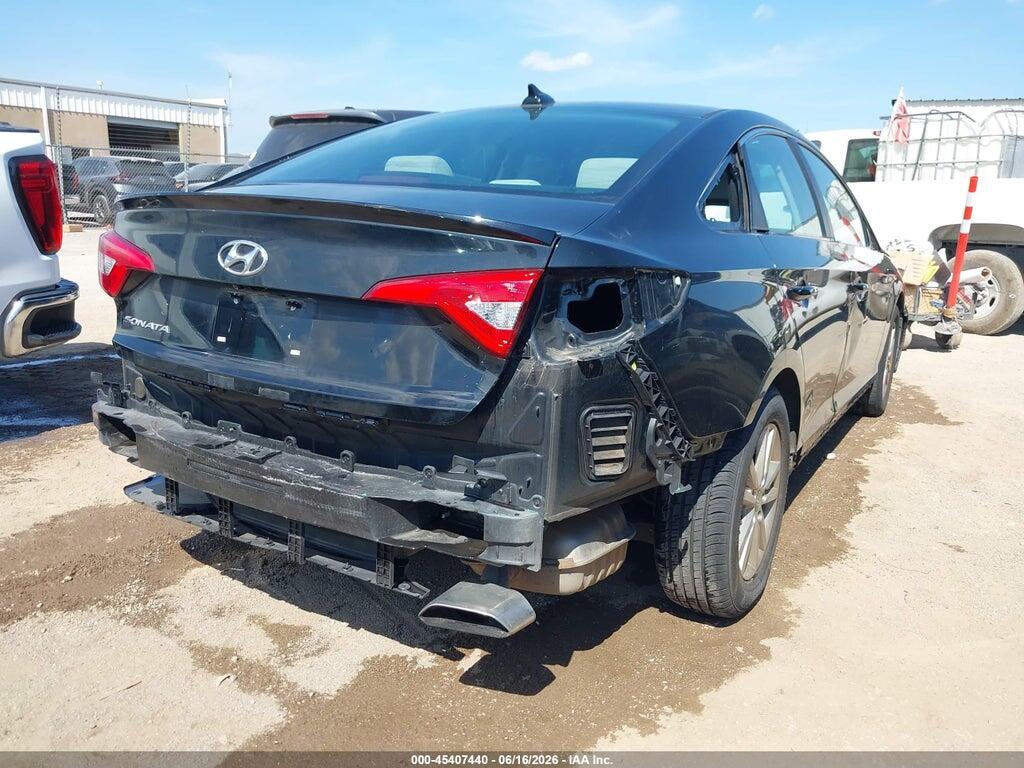 5NPE24AF3HH582801 2017 HYUNDAI SONATA photo no. 4