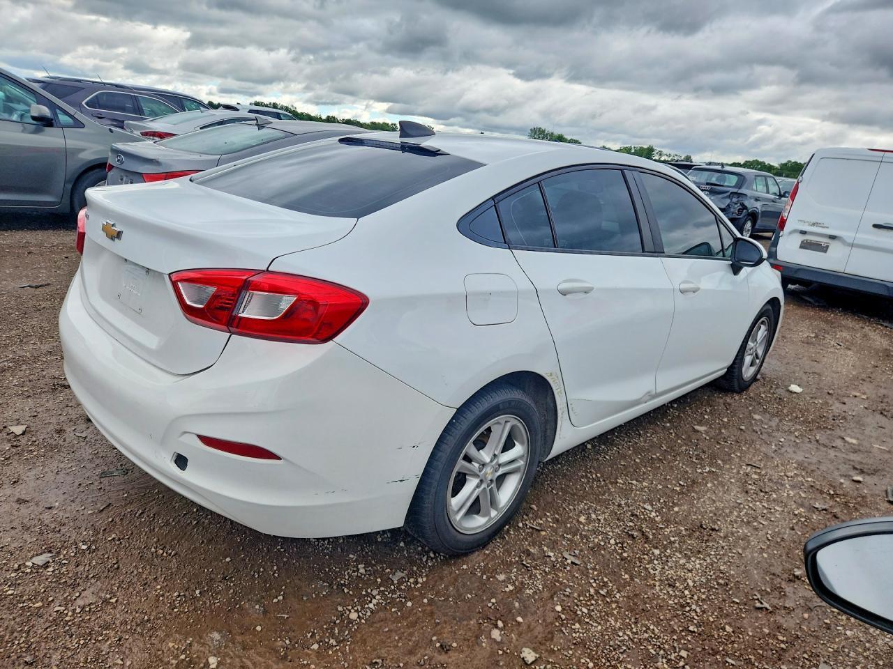 2018 CHEVROLET CRUZE LS — Фото 3 из 12