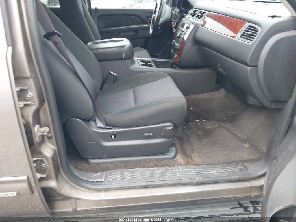 1GNSKAE02BR343982 2011 CHEVROLET TAHOE photo no. 5