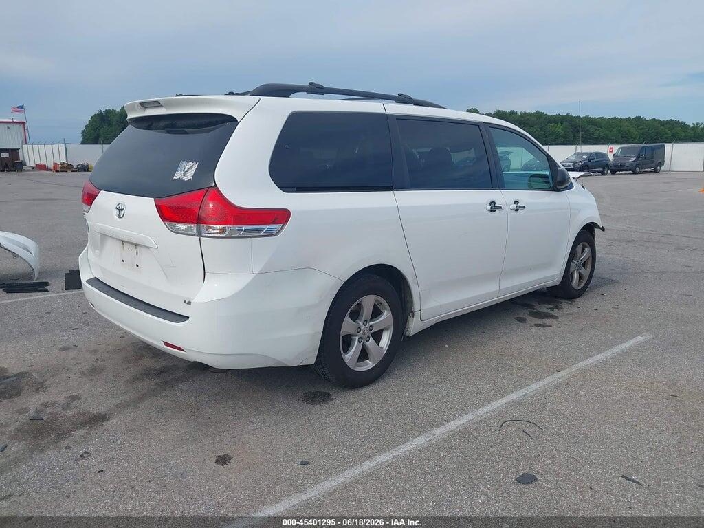 5TDKK3DC7DS391398 2013 TOYOTA SIENNA photo no. 4