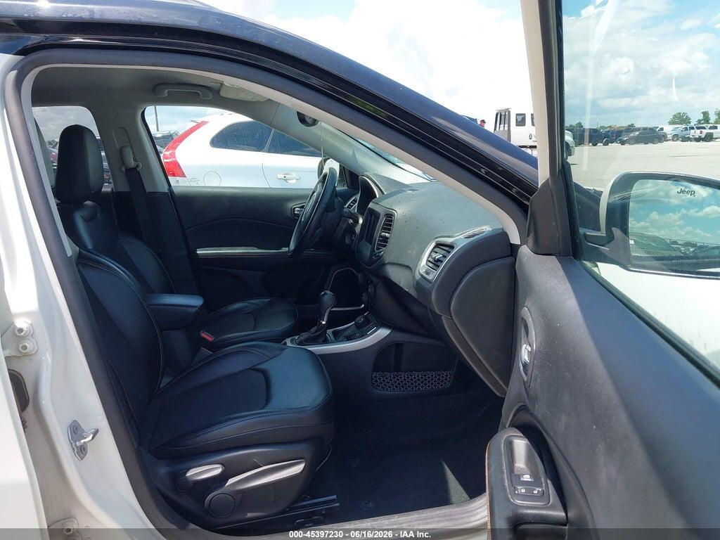 3C4NJDBB8JT117371 2018 JEEP COMPASS photo no. 5