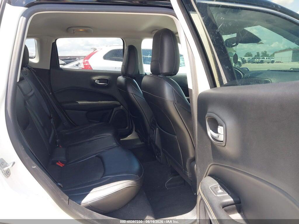 3C4NJDBB8JT117371 2018 JEEP COMPASS photo no. 8