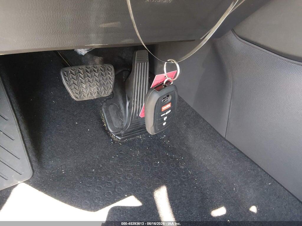 2T36CRAVXTW020823 2026 TOYOTA RAV4 photo no. 11