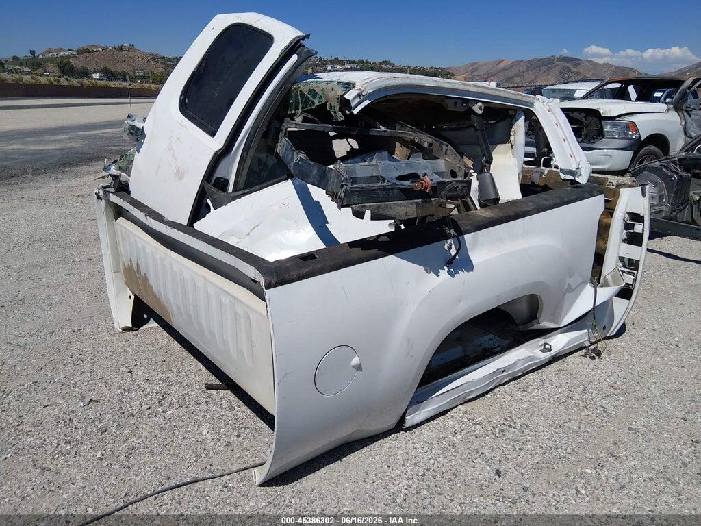 1GTHC29K88E185617 2008 GMC SIERRA 2500HD photo no. 2