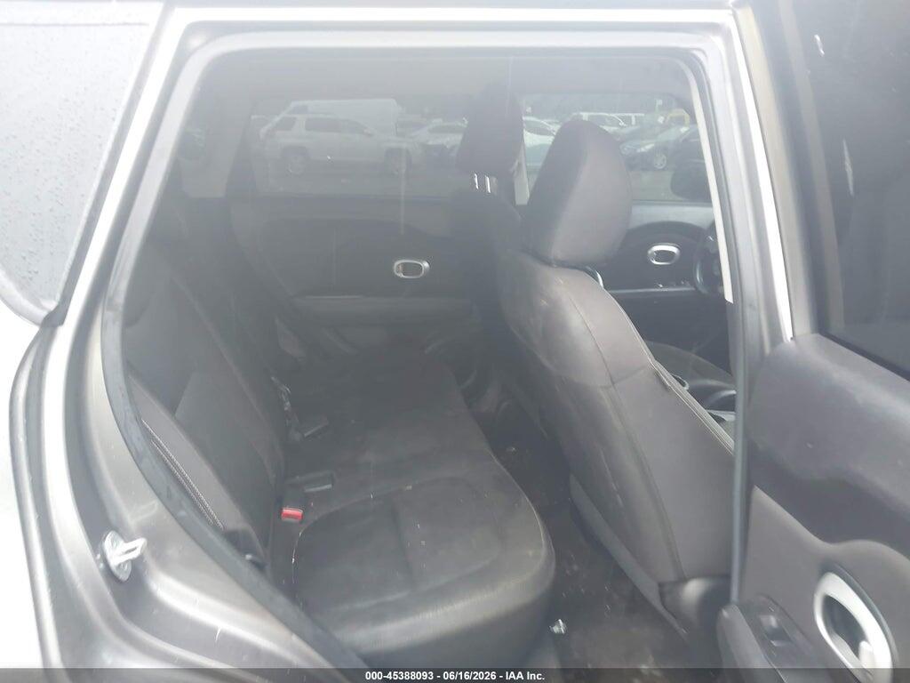 KNDJN2A22F7200654 2015 KIA SOUL photo no. 8