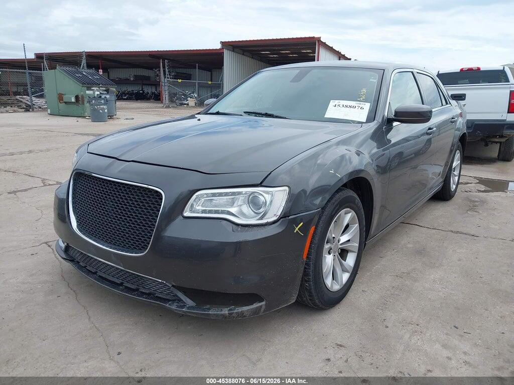 2C3CCAAG9GH135672 2016 CHRYSLER 300 photo no. 2