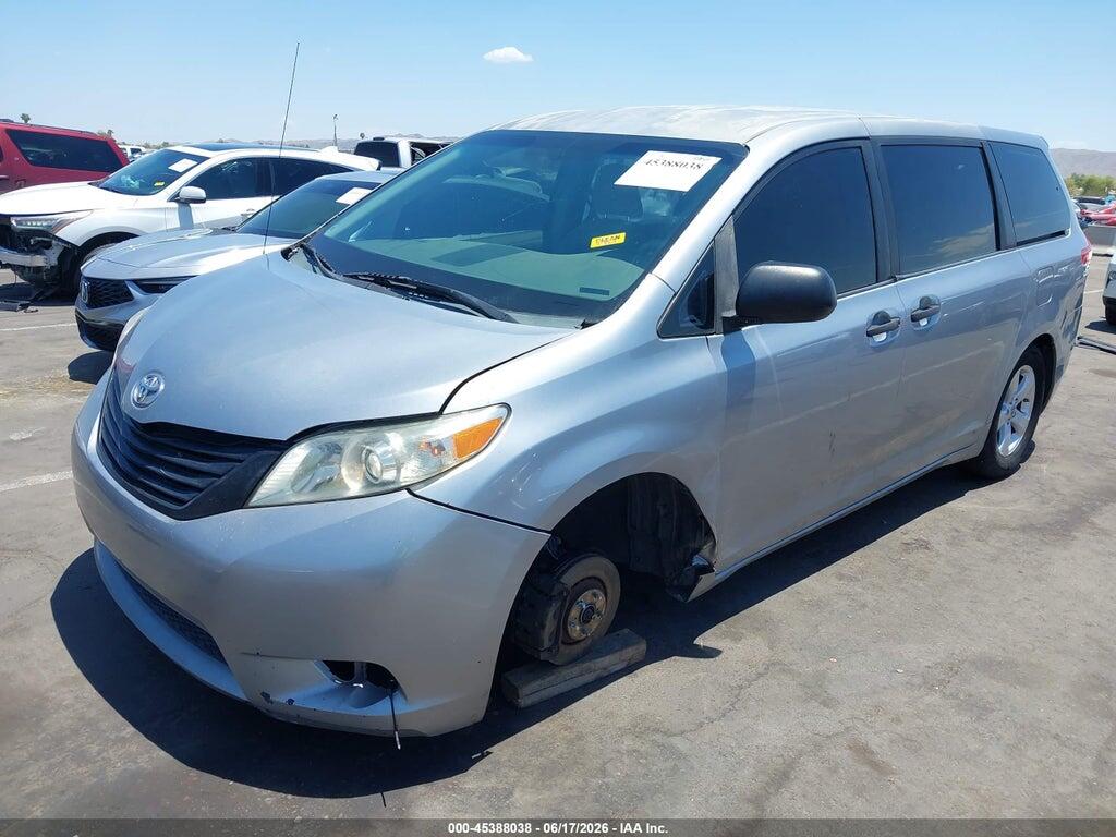 5TDZK3DC1CS181540 2012 TOYOTA SIENNA photo no. 2