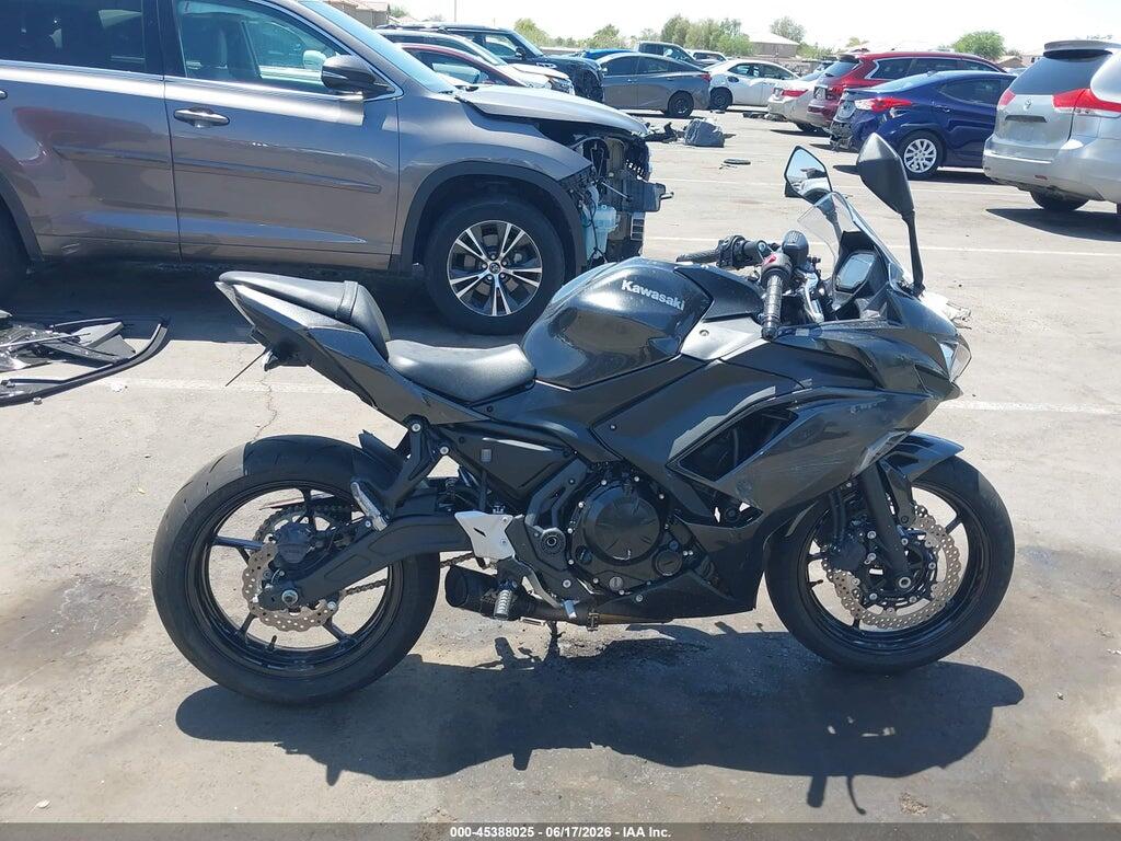 ML5EXER17TDAH2667 2026 KAWASAKI EX650 photo no. 12