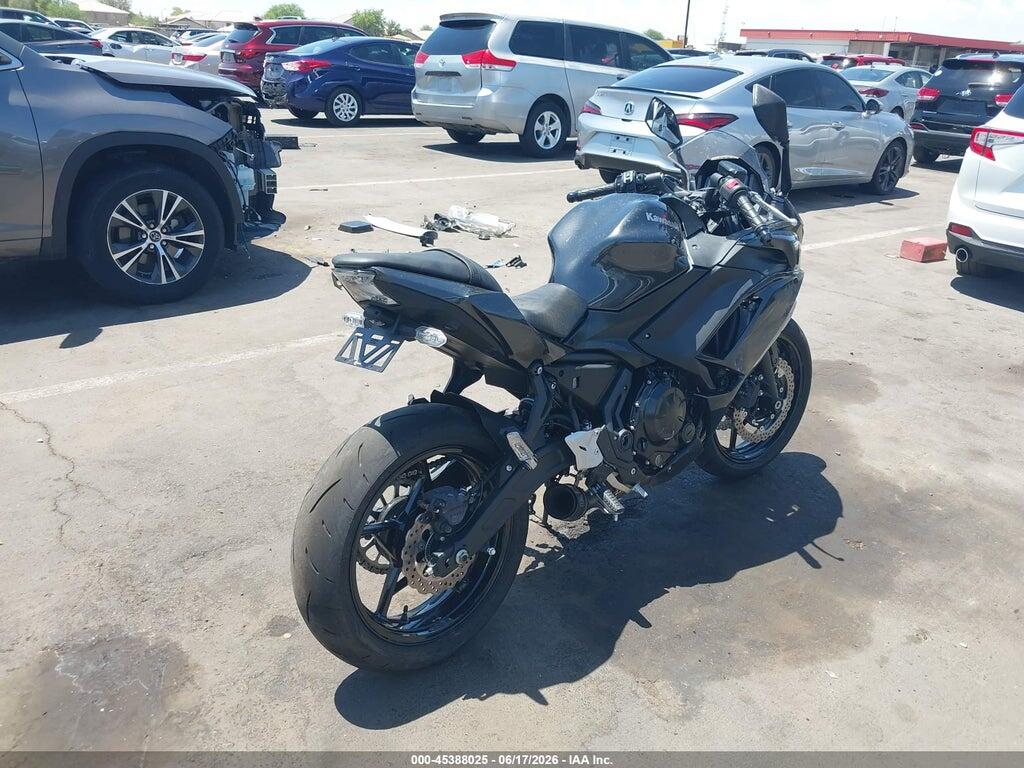 ML5EXER17TDAH2667 2026 KAWASAKI EX650 photo no. 4