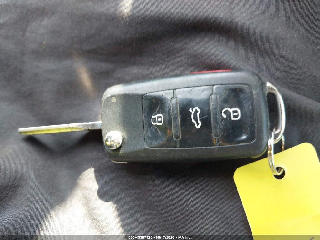 1VWAT7A3XFC007216 2015 VOLKSWAGEN PASSAT photo no. 11