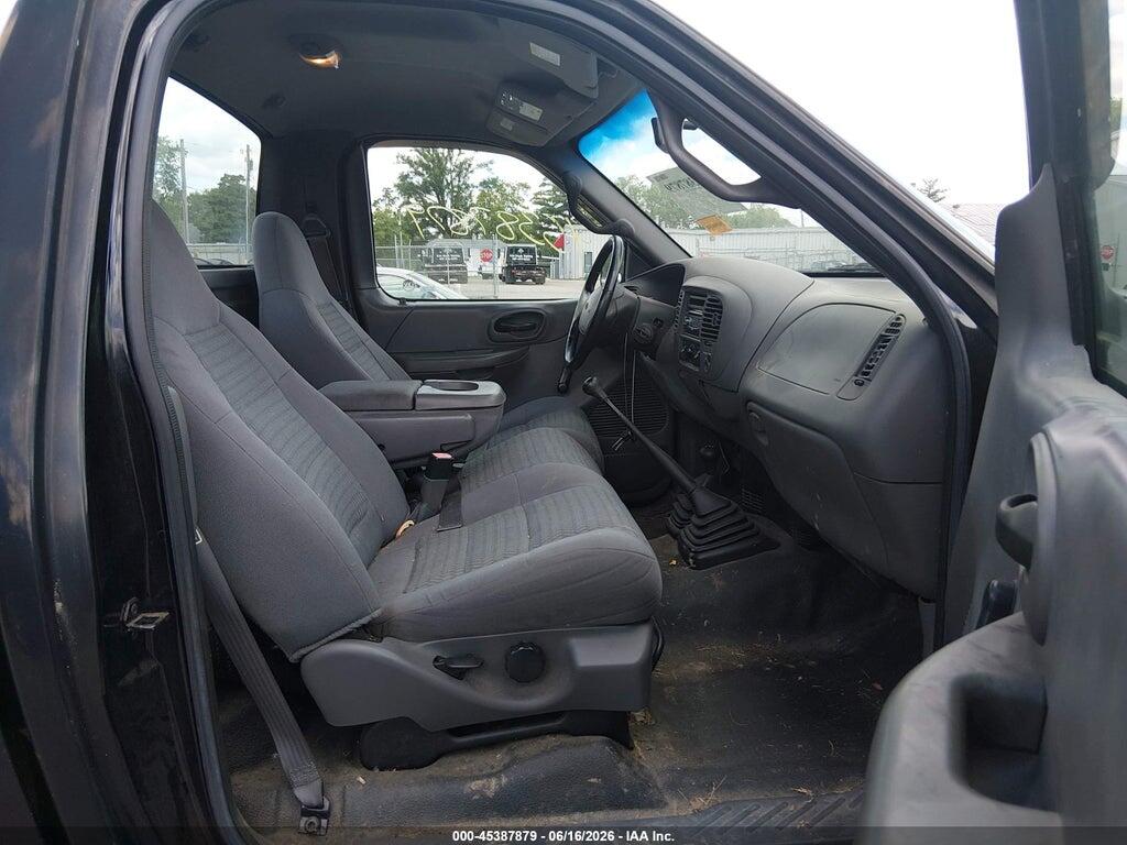 1FTZF18281NA44267 2001 FORD F-150 photo no. 5