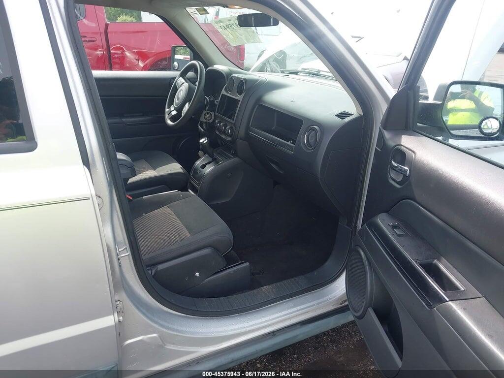 1J4NT1GB7BD287840 2011 JEEP PATRIOT photo no. 5