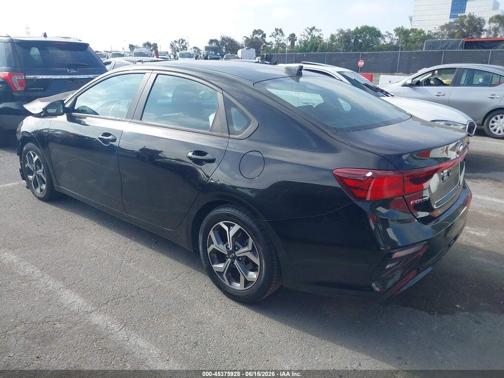 3KPF24AD7ME283555 2021 KIA FORTE photo no. 3