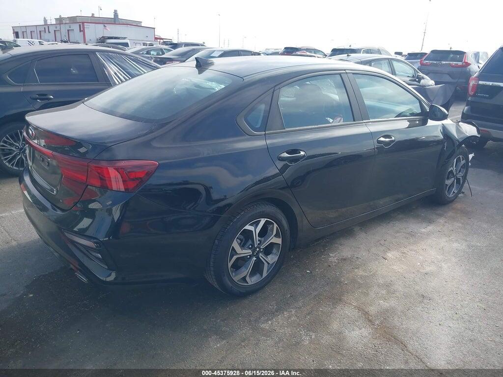 3KPF24AD7ME283555 2021 KIA FORTE photo no. 4