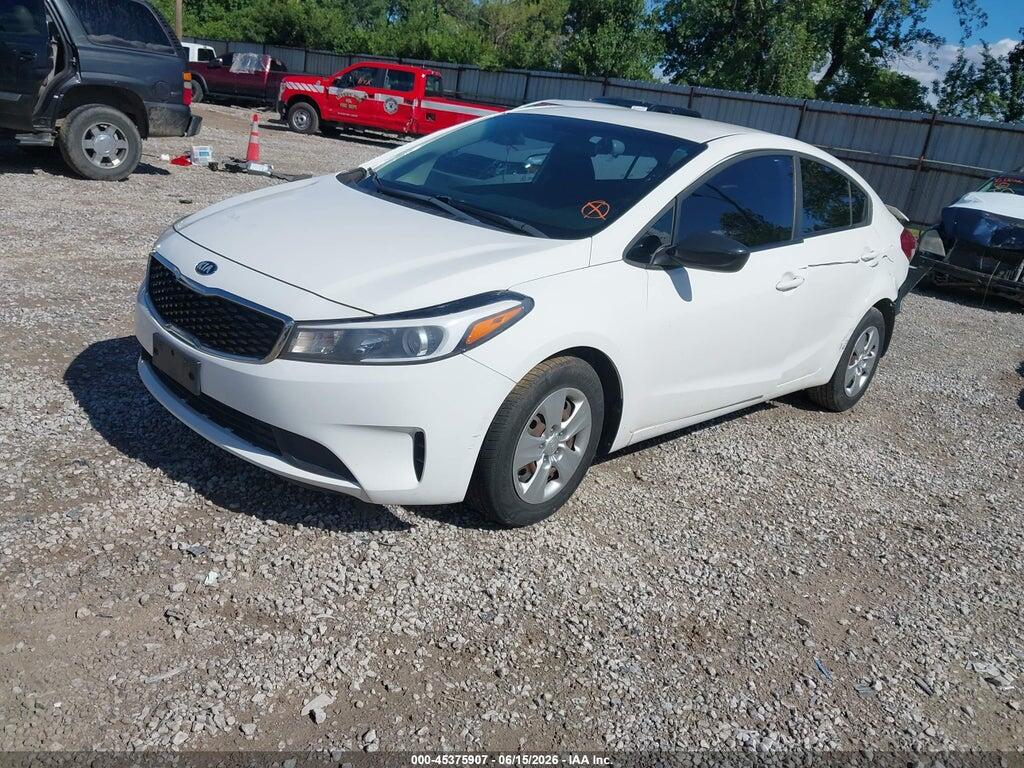 3KPFK4A76HE071326 2017 KIA FORTE photo no. 2