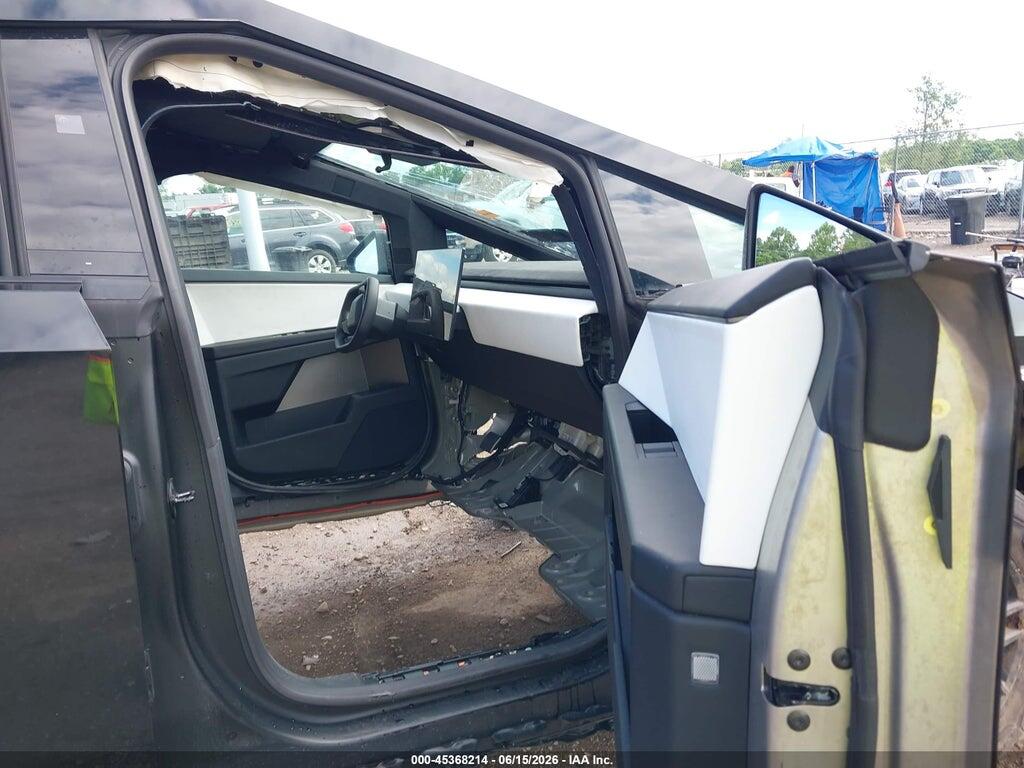 7G2CEHEE2RA016209 2024 TESLA CYBERTRUCK photo no. 5