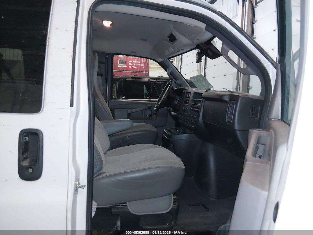 1GAZGPFG3K1239273 2019 CHEVROLET EXPRESS 3500 photo no. 5