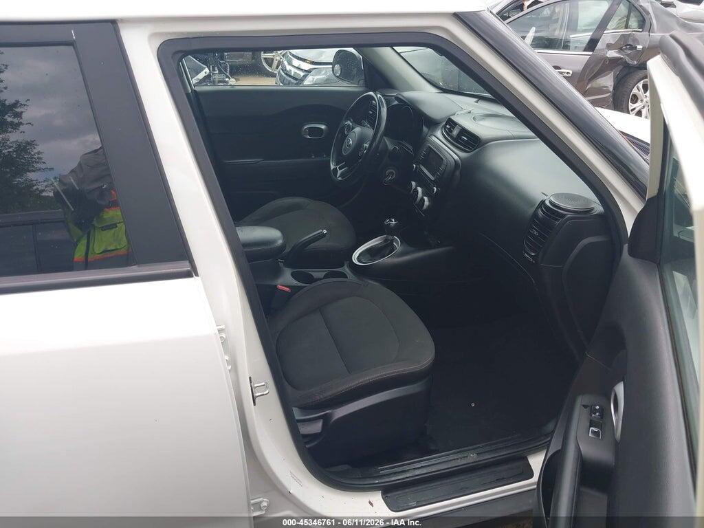 KNDJN2A25H7422138 2017 KIA SOUL photo no. 5