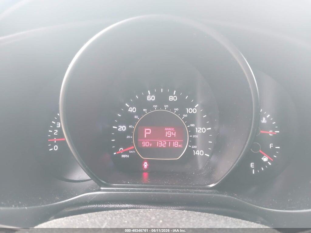 KNDJN2A25H7422138 2017 KIA SOUL photo no. 7