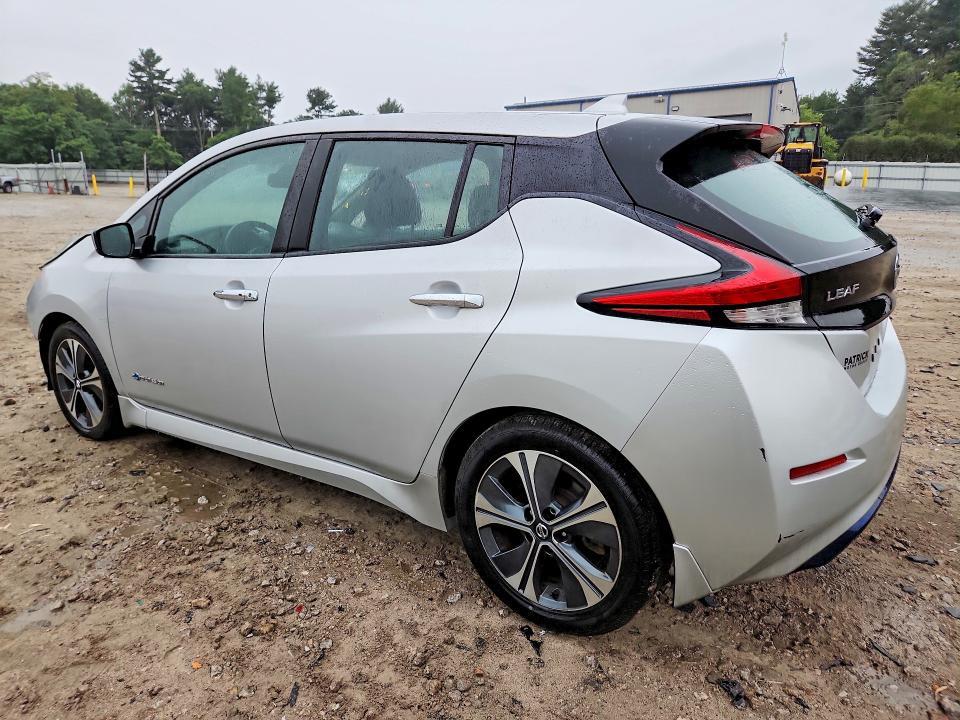 2018 NISSAN LEAF SV — Фото 2 из 14