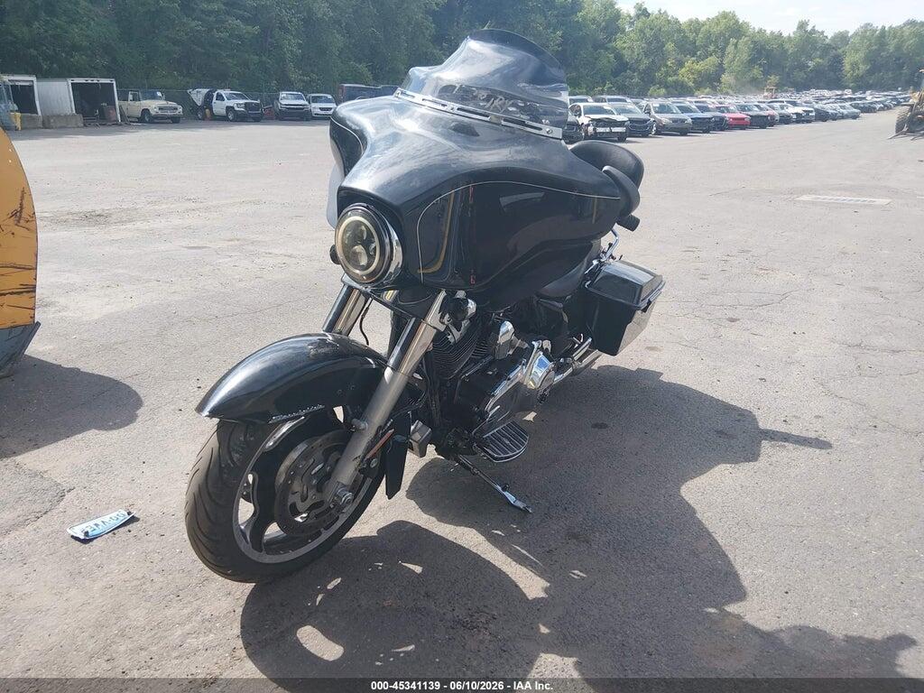 1HD1KBM17DB606739 2013 HARLEY-DAVIDSON FLHX photo no. 2