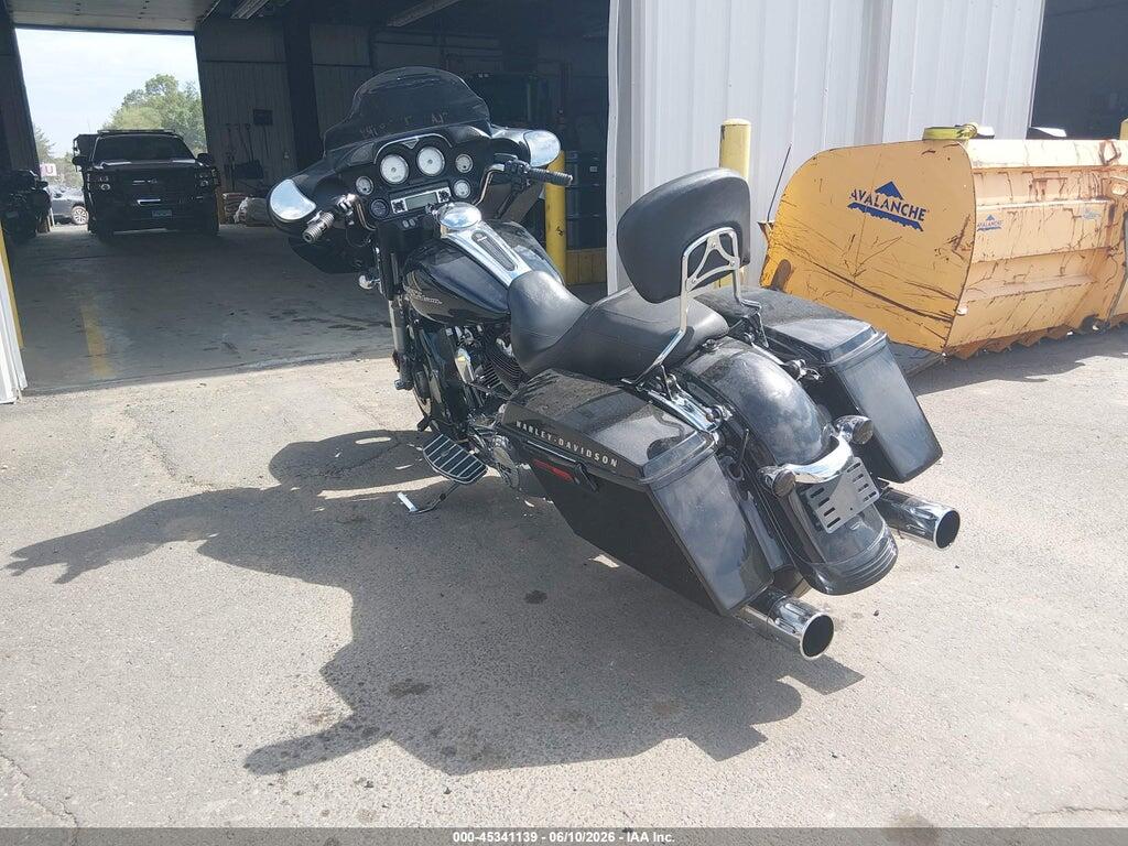 1HD1KBM17DB606739 2013 HARLEY-DAVIDSON FLHX photo no. 3