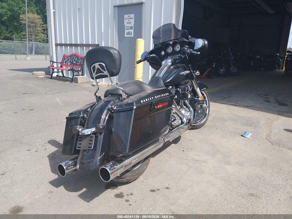 1HD1KBM17DB606739 2013 HARLEY-DAVIDSON FLHX photo no. 4