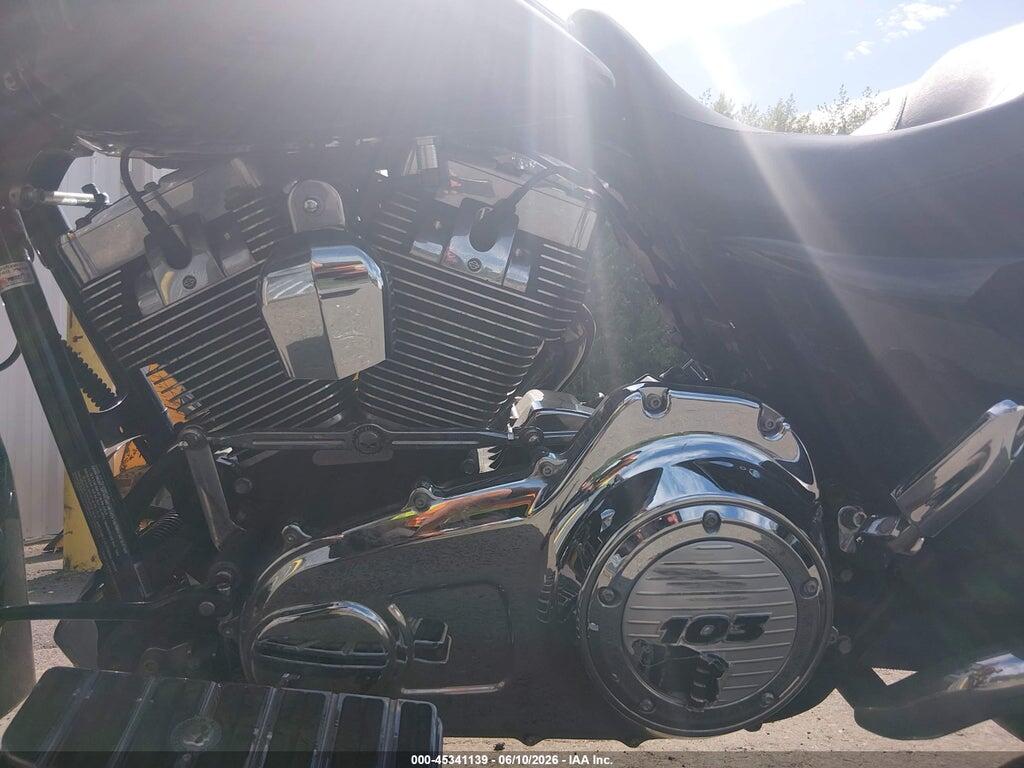 1HD1KBM17DB606739 2013 HARLEY-DAVIDSON FLHX photo no. 9
