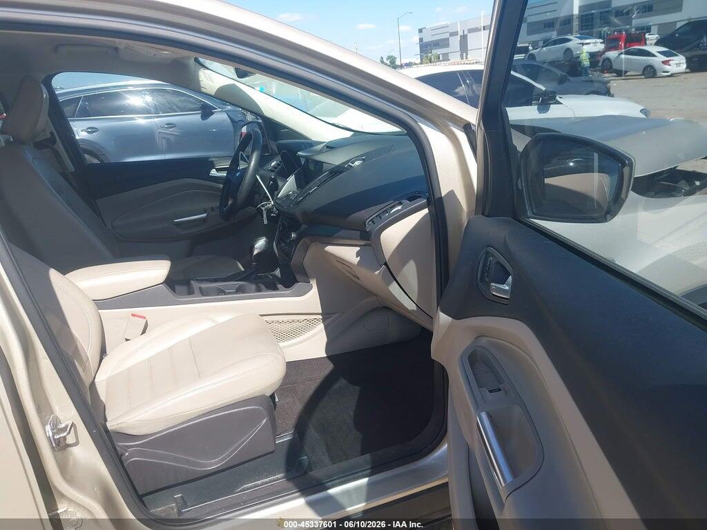 1FMCU0HD5JUA03944 2018 FORD ESCAPE photo no. 5