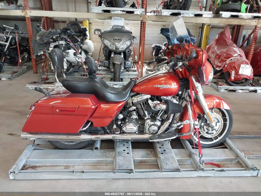 1HD1KB417BB610271 2011 HARLEY-DAVIDSON FLHX photo no. 12