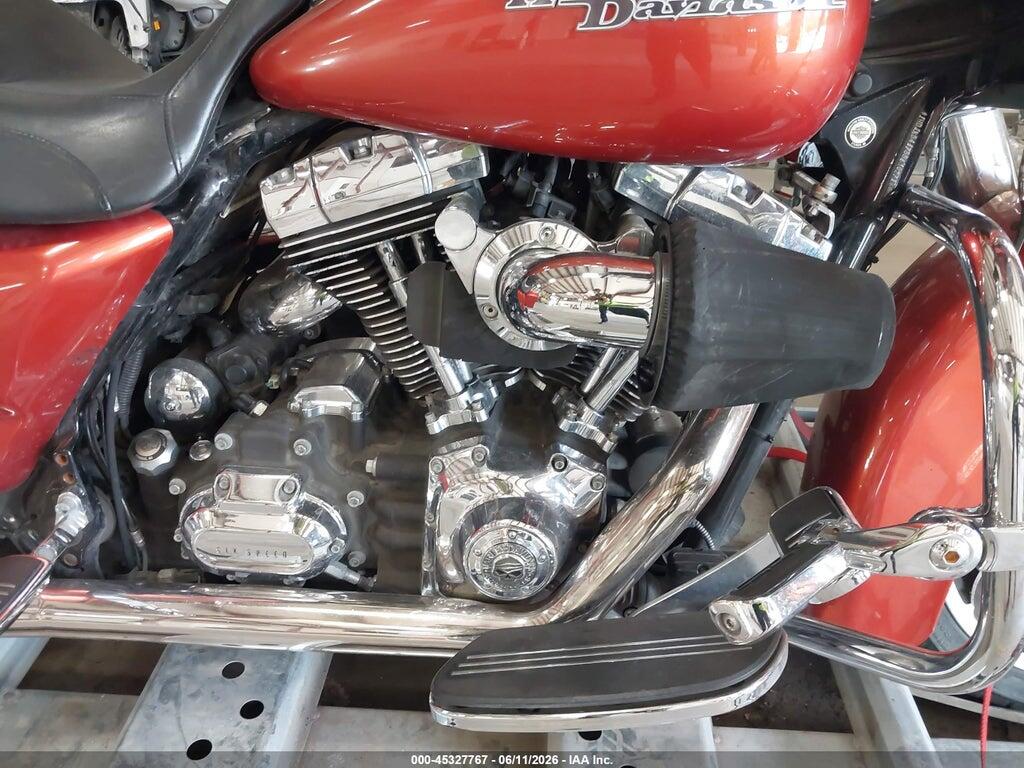 1HD1KB417BB610271 2011 HARLEY-DAVIDSON FLHX photo no. 8