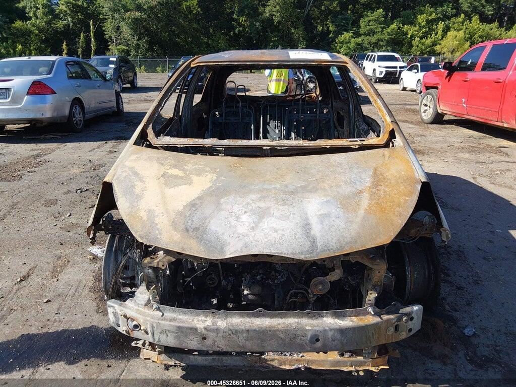 VNKKTUD35FA039575 2015 TOYOTA YARIS photo no. 6
