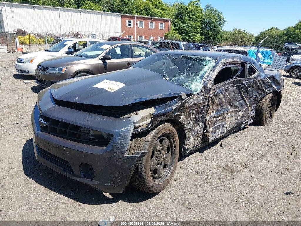 2G1FA1E3XD9211579 2013 CHEVROLET CAMARO photo no. 2