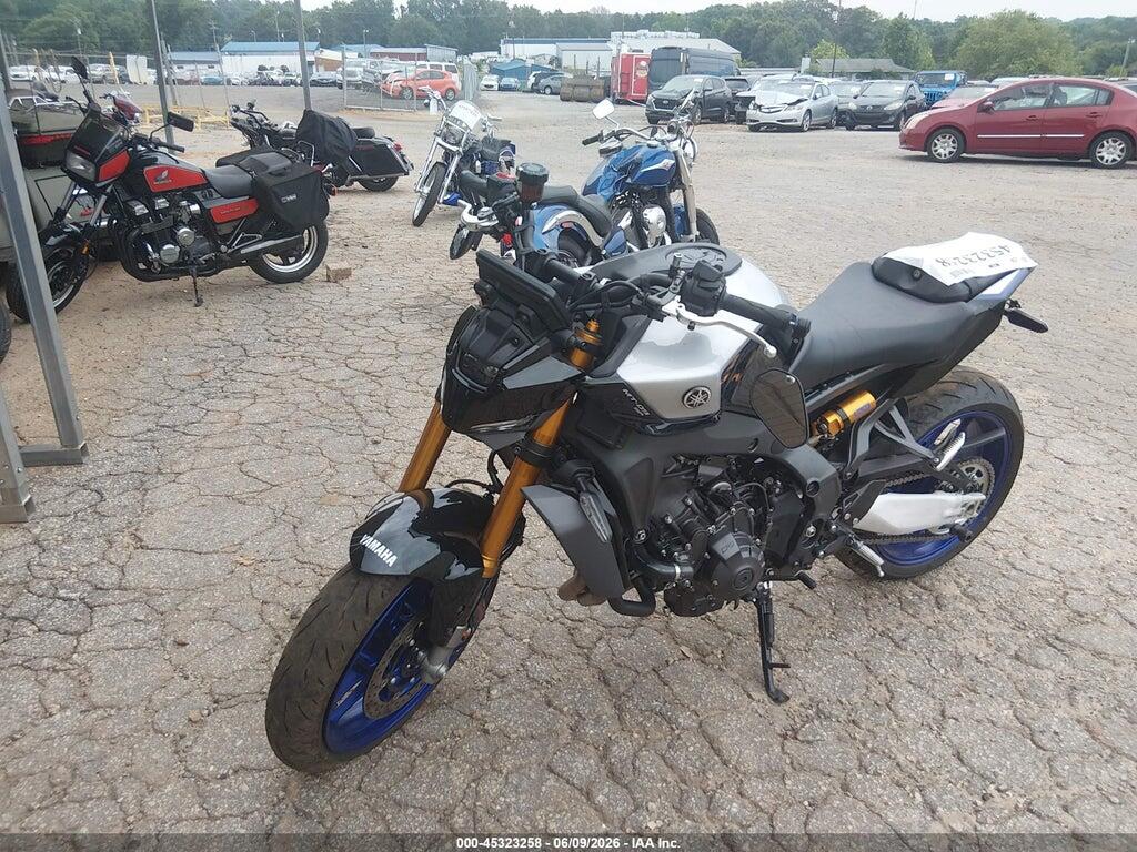 JYARN95E4SA001761 2025 YAMAHA MT09 photo no. 2