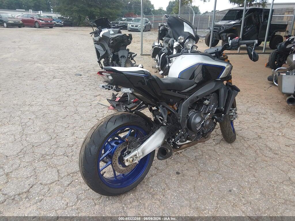 JYARN95E4SA001761 2025 YAMAHA MT09 photo no. 4