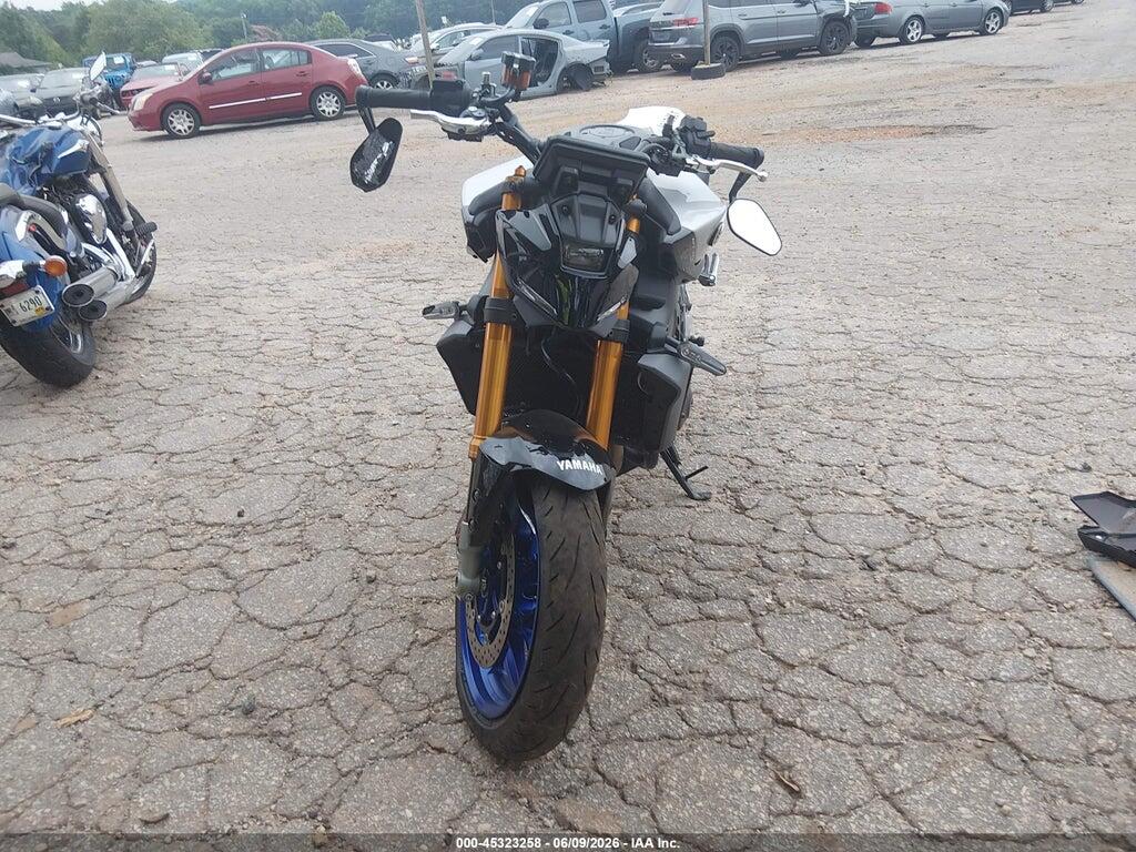 JYARN95E4SA001761 2025 YAMAHA MT09 photo no. 5